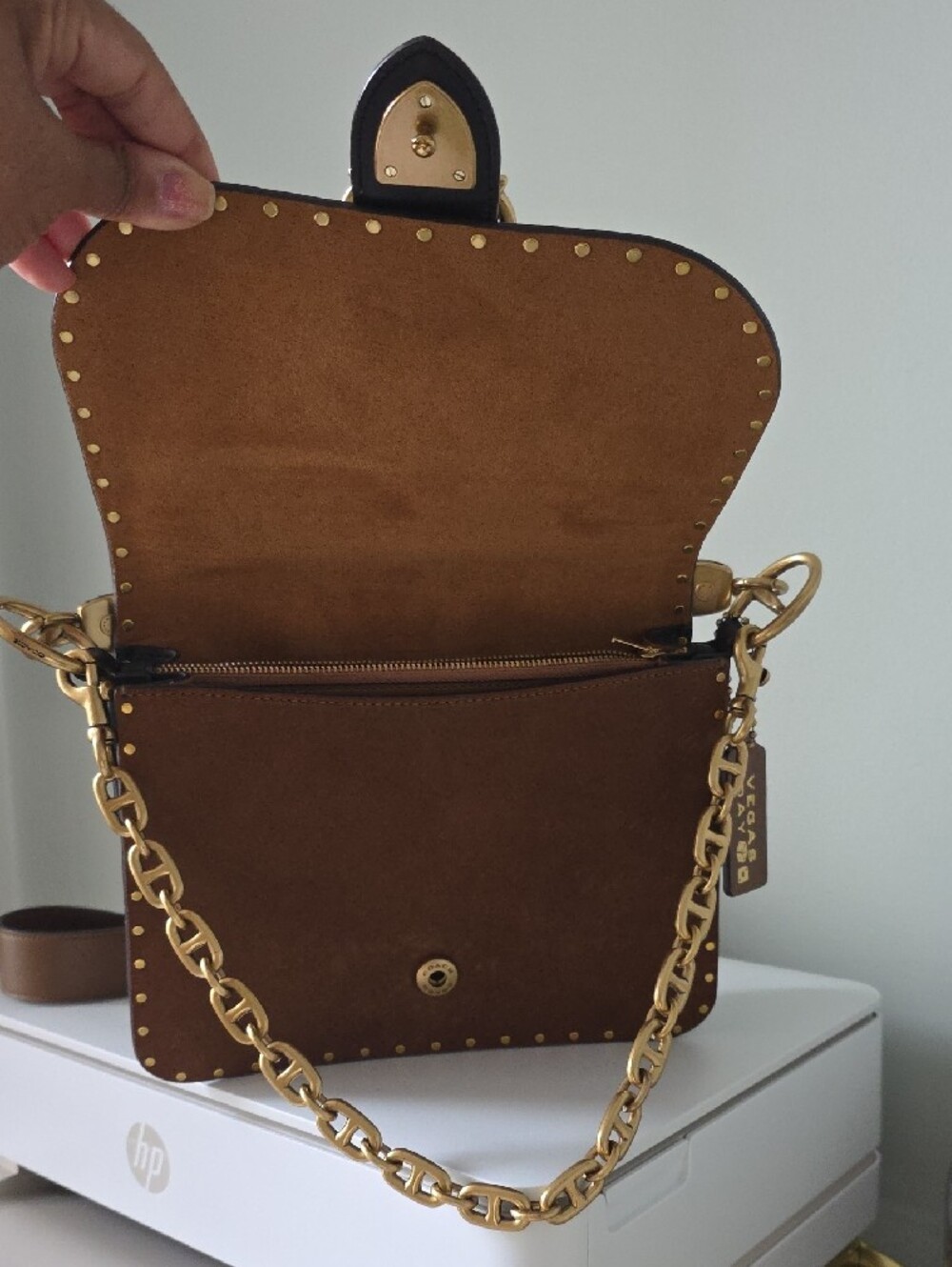 Coach Two-Tone Cream and Brown Leather Bag with Branded Gold Chain Accent - Picture 5 of 8